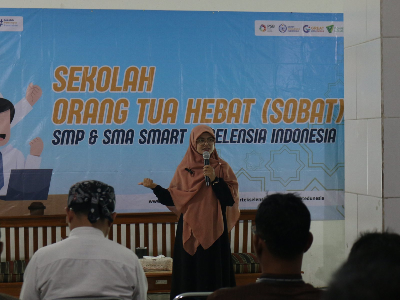 Septiana Puspasari, S.Psi menjelaskan konsep perkembangan remaja menurut perspektif Islam dalam acara SOBAT SMART Ekselensia Indonesia