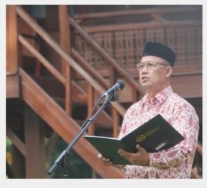 Ahmad Juwaini memimpin upacara HUT ke-81 RI di Zona Madina Dompet Dhuafa