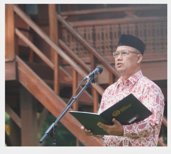Ahmad Juwaini memimpin upacara HUT ke-81 RI di Zona Madina Dompet Dhuafa