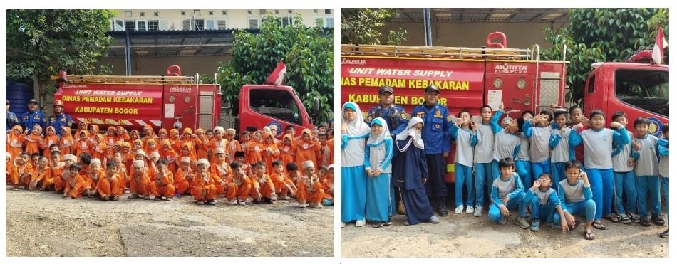 Siswa SMART Ekselensia berfoto bersama petugas dan mobil pemadam kebakaran