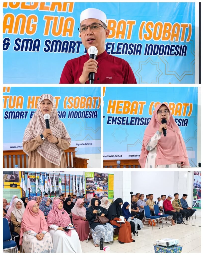 Orang tua dan wali siswa mengikuti Sekolah Orang Tua Hebat SMART Ekselensia Indonesia